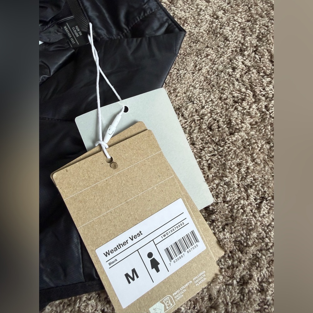 Oncloud Weather Vest - Picture 6 of 8
